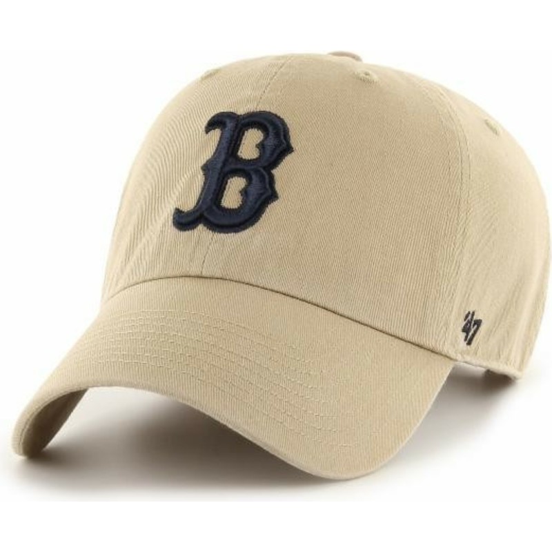 bone-curvo-bege-com-logo-preto-da-boston-red-sox-mlb-clean-up-da-47-brand
