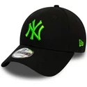bone-curvo-preto-ajustavel-com-logo-verde-9forty-league-essential-neon-da-new-york-yankees-mlb-da-new-era