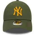 bone-curvo-verde-ajustavel-com-logo-laranja-9forty-league-essential-da-new-york-yankees-mlb-da-new-era