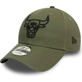Boné curvo verde ajustável com logo preto 9FORTY League Essential da Chicago Bulls NBA da New Era