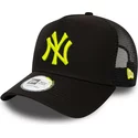 bone-trucker-preto-com-logo-amarelo-league-essential-a-frame-da-new-york-yankees-mlb-da-new-era