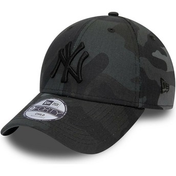 Boné curvo camuflagem preto ajustável para criança com logo preto 9FORTY League Essential da New York Yankees MLB da New Era