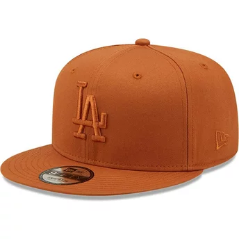 Boné plano castanho snapback com logo castanho 9FIFTY League Essential da Los Angeles Dodgers MLB da New Era