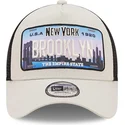 bone-trucker-bege-e-preto-new-york-brooklyn-a-frame-license-plate-da-new-era