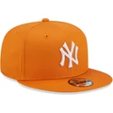 bone-plano-laranja-snapback-9fifty-league-essential-da-new-york-yankees-mlb-da-new-era