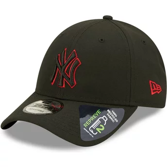 Boné curvo preto snapback com logo vermelho 9FORTY Neon Pack REPREVE da New York Yankees MLB da New Era
