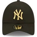 bone-curvo-preto-ajustavel-com-logo-dourado-9forty-metallic-da-new-york-yankees-mlb-da-new-era