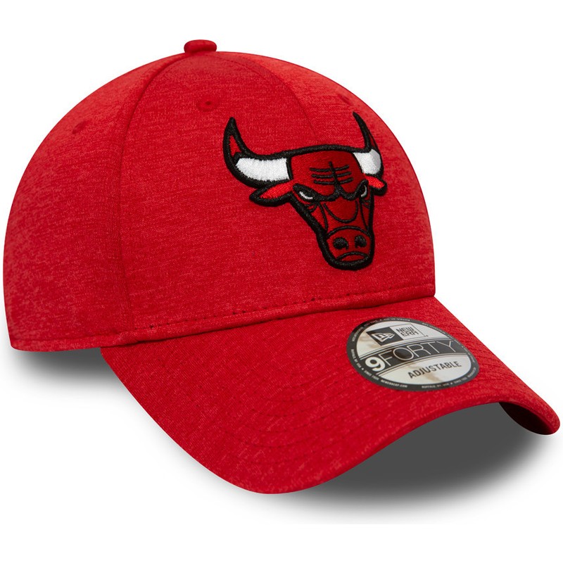 bone-curvo-vermelho-ajustavel-9forty-shadow-tech-da-chicago-bulls-nba-da-new-era