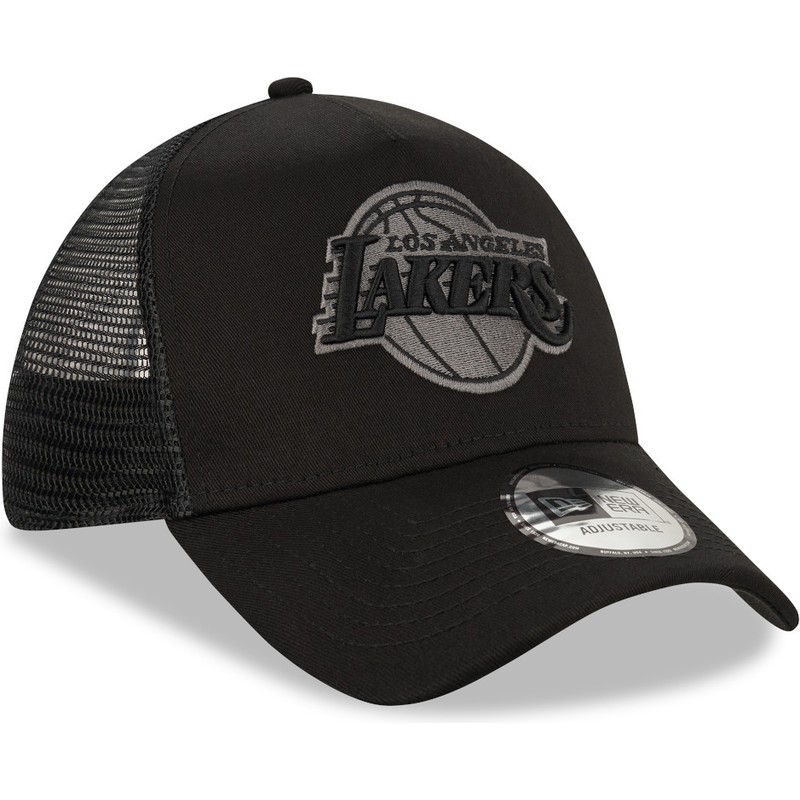 bone-trucker-preto-com-logo-preto-9forty-a-frame-tonal-da-los-angeles-lakers-nba-da-new-era