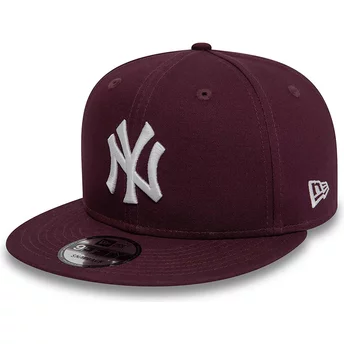 Boné plano grená snapback 9FIFTY Essential da New York Yankees MLB da New Era