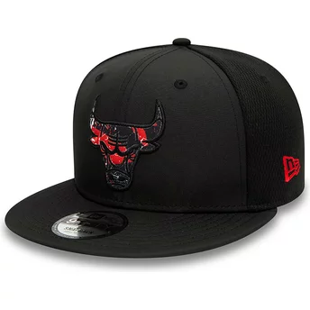 Boné plano preto snapback com logo vermelho 9FIFTY Print Infill da Chicago Bulls NBA da New Era