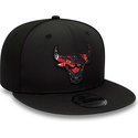 bone-plano-preto-snapback-com-logo-vermelho-9fifty-print-infill-da-chicago-bulls-nba-da-new-era