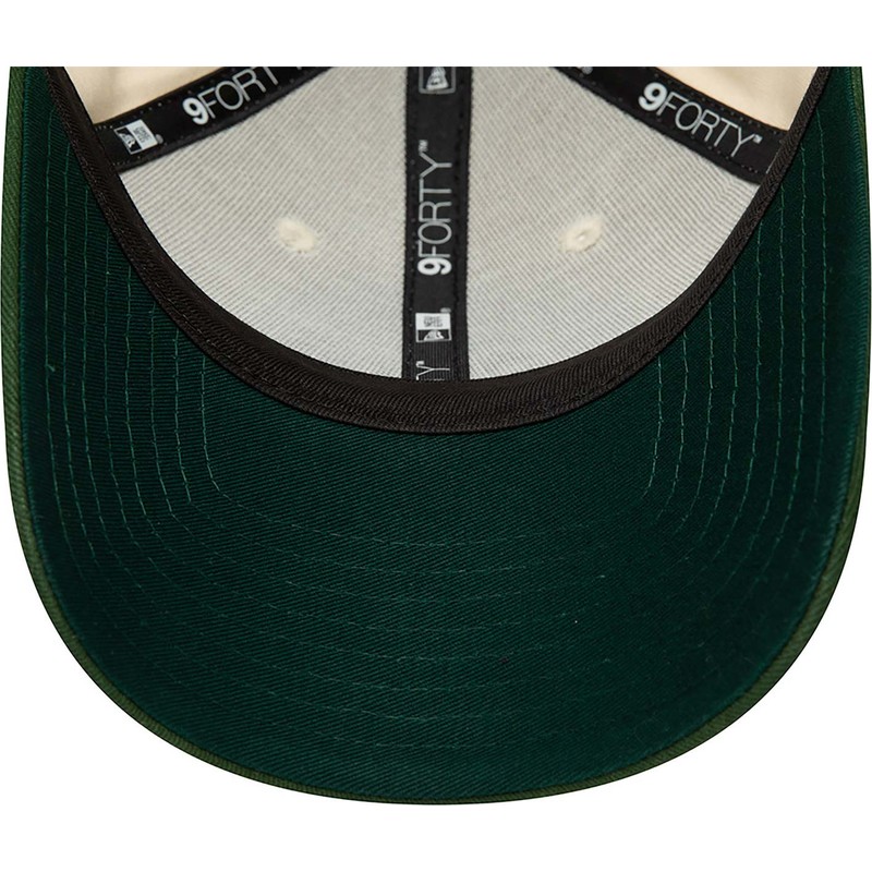 bone-curvo-bege-e-verde-ajustavel-9forty-da-oakland-athletics-mlb-da-new-era