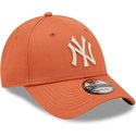 bone-curvo-laranja-ajustavel-com-logo-bege-9forty-league-essential-da-new-york-yankees-mlb-da-new-era