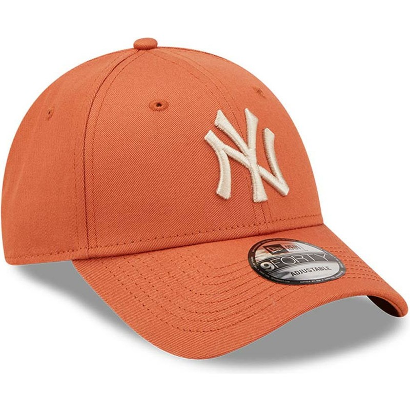 bone-curvo-laranja-ajustavel-com-logo-bege-9forty-league-essential-da-new-york-yankees-mlb-da-new-era