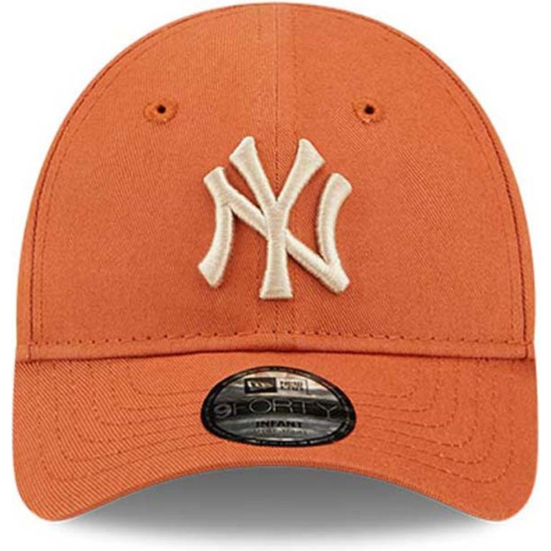 bone-curvo-laranja-ajustavel-para-crianca-pequena-com-logo-bege-9forty-league-essential-da-new-york-yankees-mlb-da-new-era