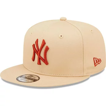 Boné plano bege snapback 9FIFTY League Essential da New York Yankees MLB da New Era