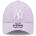 bone-curvo-violeta-ajustavel-9forty-league-essential-da-new-york-yankees-mlb-da-new-era