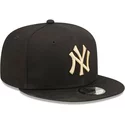 bone-plano-preto-snapback-com-logo-bege-9fifty-league-essential-da-new-york-yankees-mlb-da-new-era