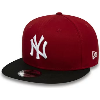 Boné plano vermelho e preto snapback 9FIFTY Colour Block da New York Yankees MLB da New Era