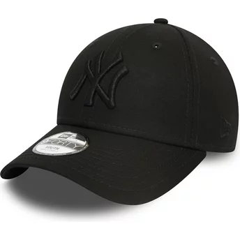 Boné curvo preto ajustável para criança com logo preto 9FORTY League Essential da New York Yankees MLB da New Era