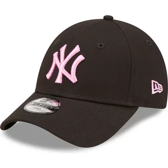 Boné curvo preto ajustável com logo rosa para criança 9FORTY League Essential da New York Yankees MLB da New Era