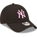 bone-curvo-preto-ajustavel-com-logo-rosa-para-crianca-9forty-league-essential-da-new-york-yankees-mlb-da-new-era