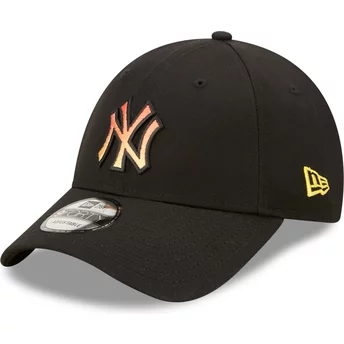 Boné curvo preto ajustável com logo laranja 9FORTY Gradient Infill da New York Yankees MLB da New Era