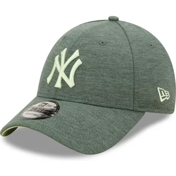Boné curvo verde ajustável com logo verde 9FORTY Camisola Essential da New York Yankees MLB da New Era