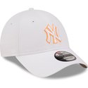 bone-curvo-branco-ajustavel-com-logo-laranja-9forty-neon-outline-da-new-york-yankees-mlb-da-new-era