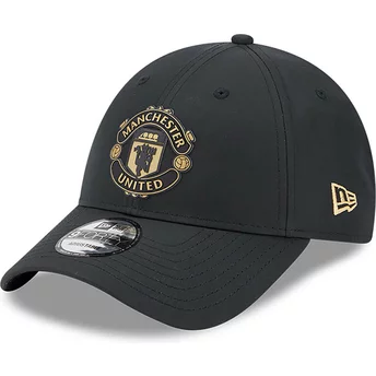Boné curvo preto ajustável com logo dourado 9FORTY da Manchester United Football Club Premier League da New Era