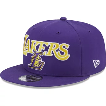 Boné plano violeta snapback 9FIFTY Patch da Los Angeles Lakers NBA da New Era
