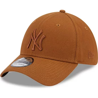 Boné curvo castanho justo com logo castanho 39THIRTY League Essential da New York Yankees MLB da New Era