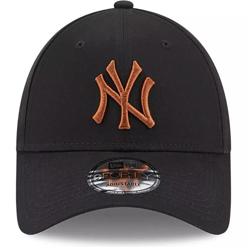 bone-curvo-preto-ajustavel-com-logo-castanho-9forty-league-essential-da-new-york-yankees-mlb-da-new-era