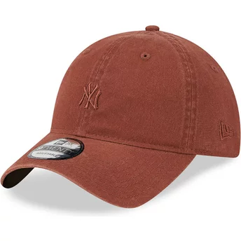 Boné curvo castanho ajustável com logo castanho 9TWENTY Mini Logo da New York Yankees MLB da New Era