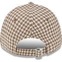 bone-curvo-castanho-e-branco-ajustavel-para-mulheres-9forty-houndstooth-da-new-york-yankees-mlb-da-new-era