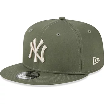 Boné plano verde snapback com logo bege 9FIFTY League Essential da New York Yankees MLB da New Era