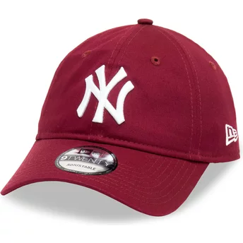 Boné curvo vermelho escuro ajustável 9TWENTY League Essential da New York Yankees MLB da New Era