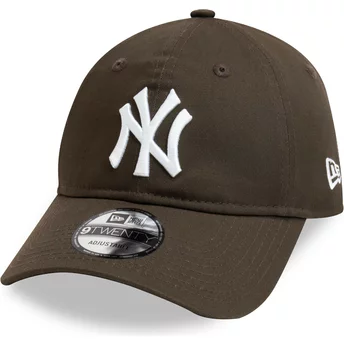 Boné curvo castanho ajustável 9TWENTY League Essential da New York Yankees MLB da New Era