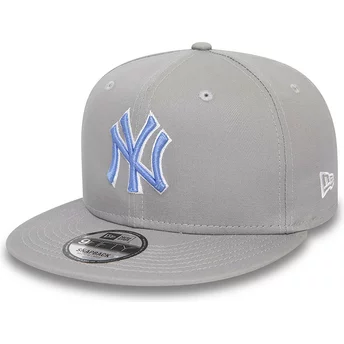 Boné plano cinza snapback com logo azul 9FIFTY Outline da New York Yankees MLB da New Era