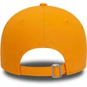 bone-curvo-laranja-ajustavel-com-logo-preto-9forty-league-essential-da-new-york-yankees-mlb-da-new-era