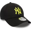 bone-curvo-preto-ajustavel-com-logo-amarelo-9forty-league-essential-da-new-york-yankees-mlb-da-new-era