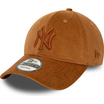 Boné curvo castanho ajustável 9FORTY Cord da New York Yankees MLB da New Era