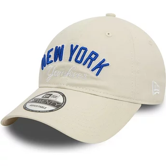 Boné curvo bege ajustável 9TWENTY Wordmark da New York Yankees MLB da New Era