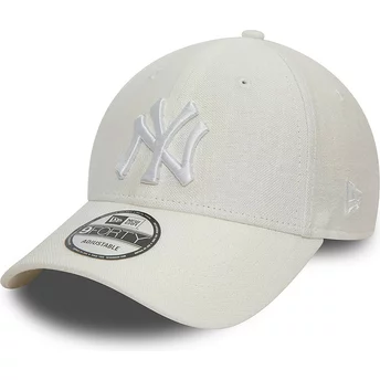 Boné curvo branco ajustável com logo branco 9FORTY Linen da New York Yankees MLB da New Era