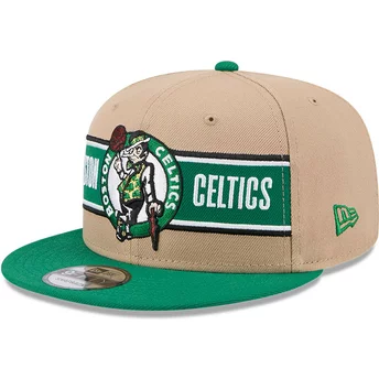 Boné plano castanho e verde snapback 9FIFTY Draft 2024 da Boston Celtics NBA da New Era