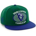 bone-plano-verde-e-azul-snapback-dos-vancouver-canucks-nhl-da-47-brand