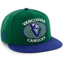 bone-plano-verde-e-azul-snapback-dos-vancouver-canucks-nhl-da-47-brand