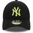 bone-curvo-preto-ajustavel-com-logo-verde-9forty-league-essential-da-new-york-yankees-mlb-da-new-era