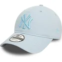 bone-curvo-azul-claro-ajustavel-com-logo-azul-9twenty-league-essential-da-new-york-yankees-mlb-da-new-era